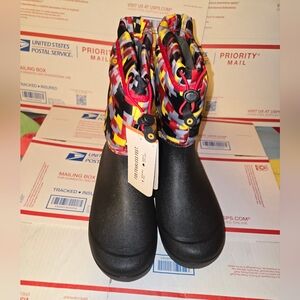 COPY - New Bogs winter boots.
